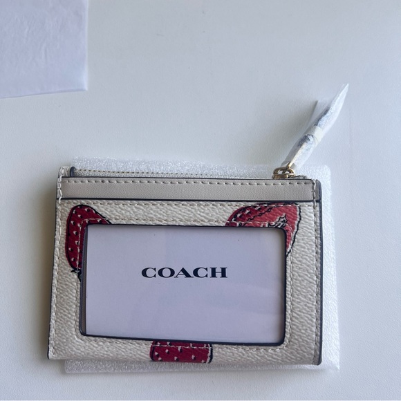 NWT Coach! Mini Skinny Id Case With Strawberry Print🍓 - Picture 4 of 5